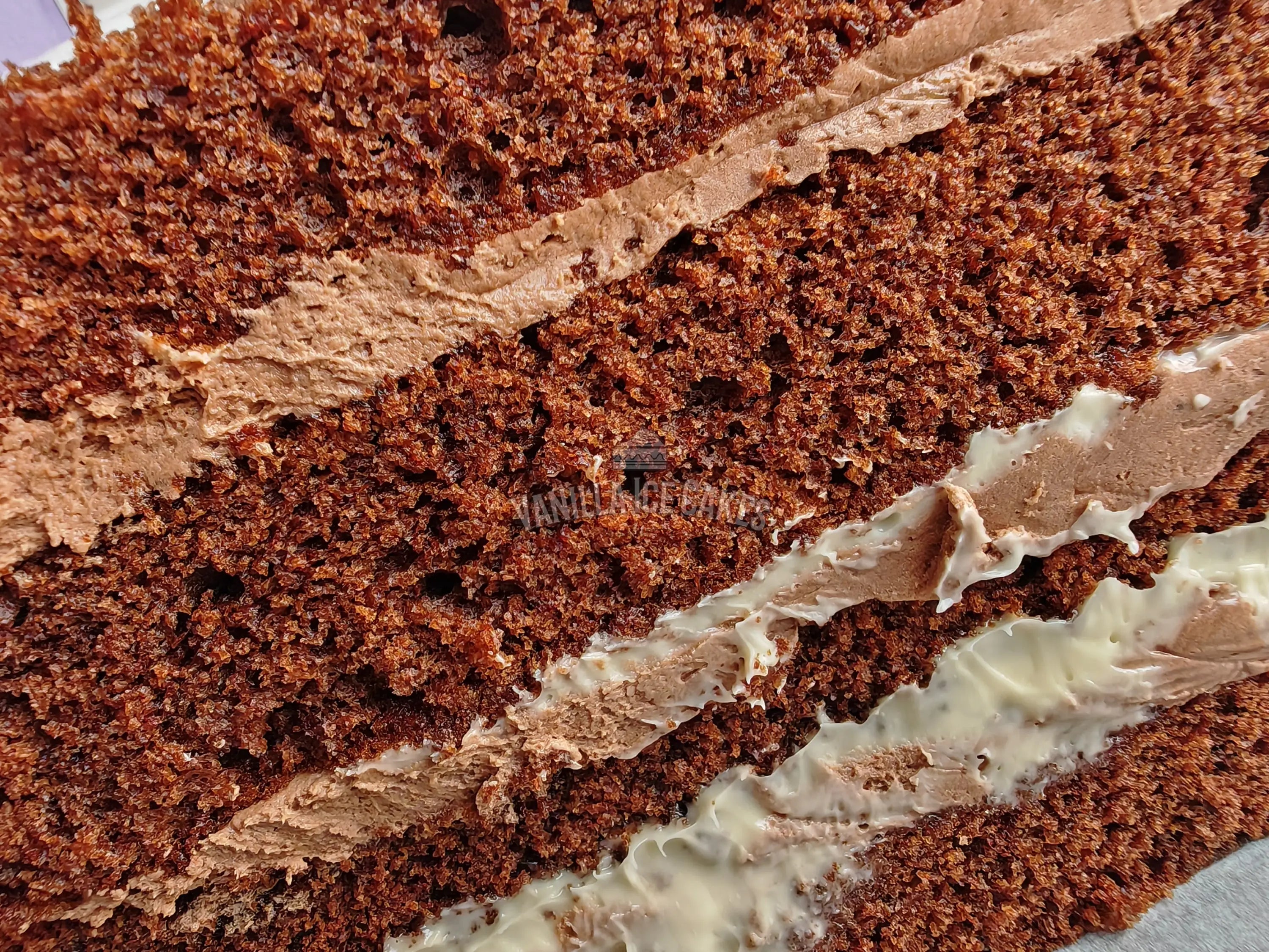 Kinder Bueno Chocolate Cake Slab