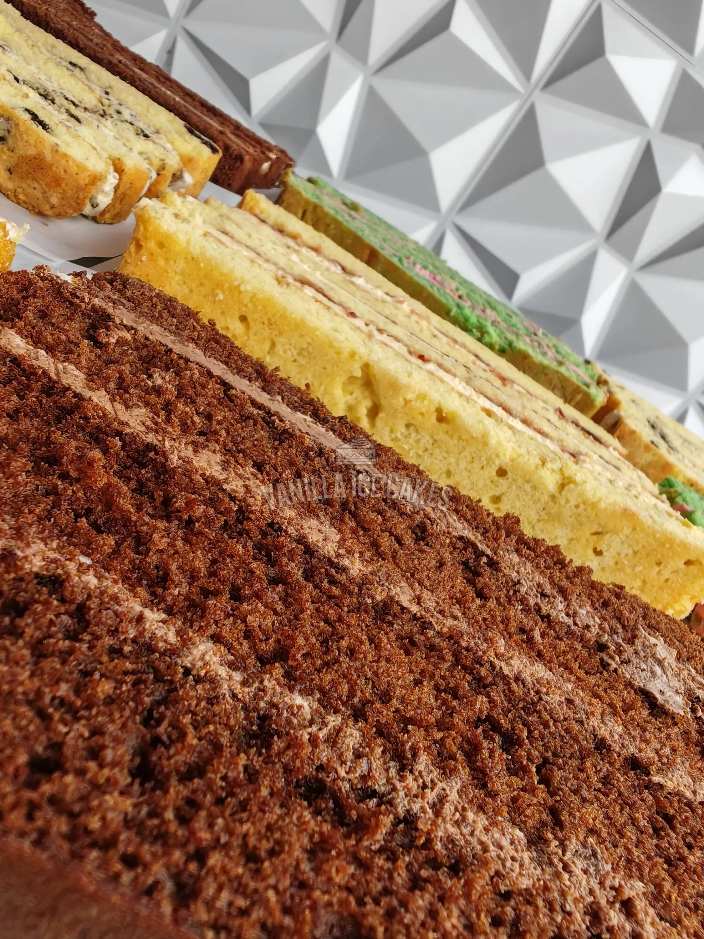 Kinder Bueno Chocolate Cake Slab