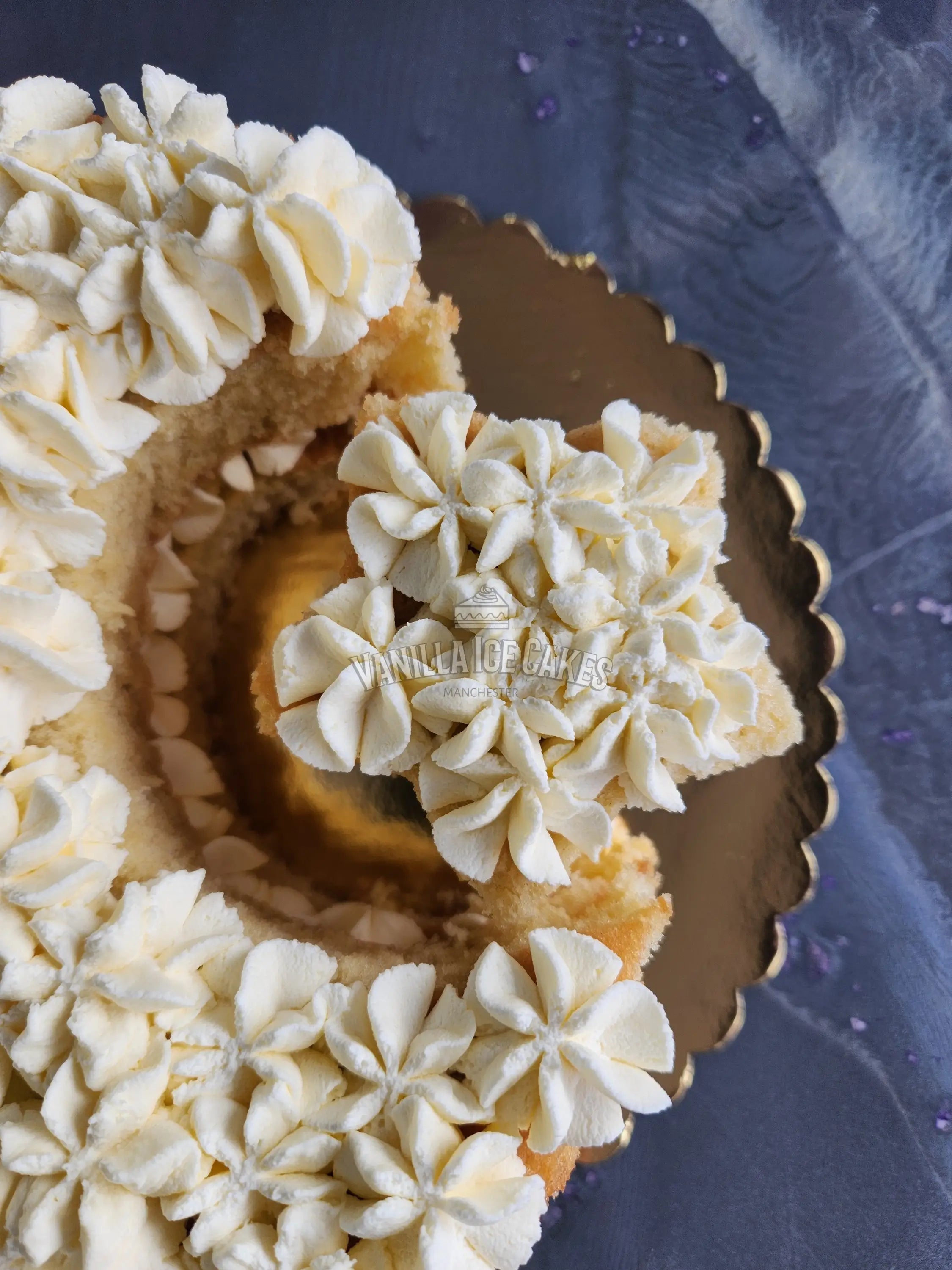 Fresh Cream Eid Mubarak Cake