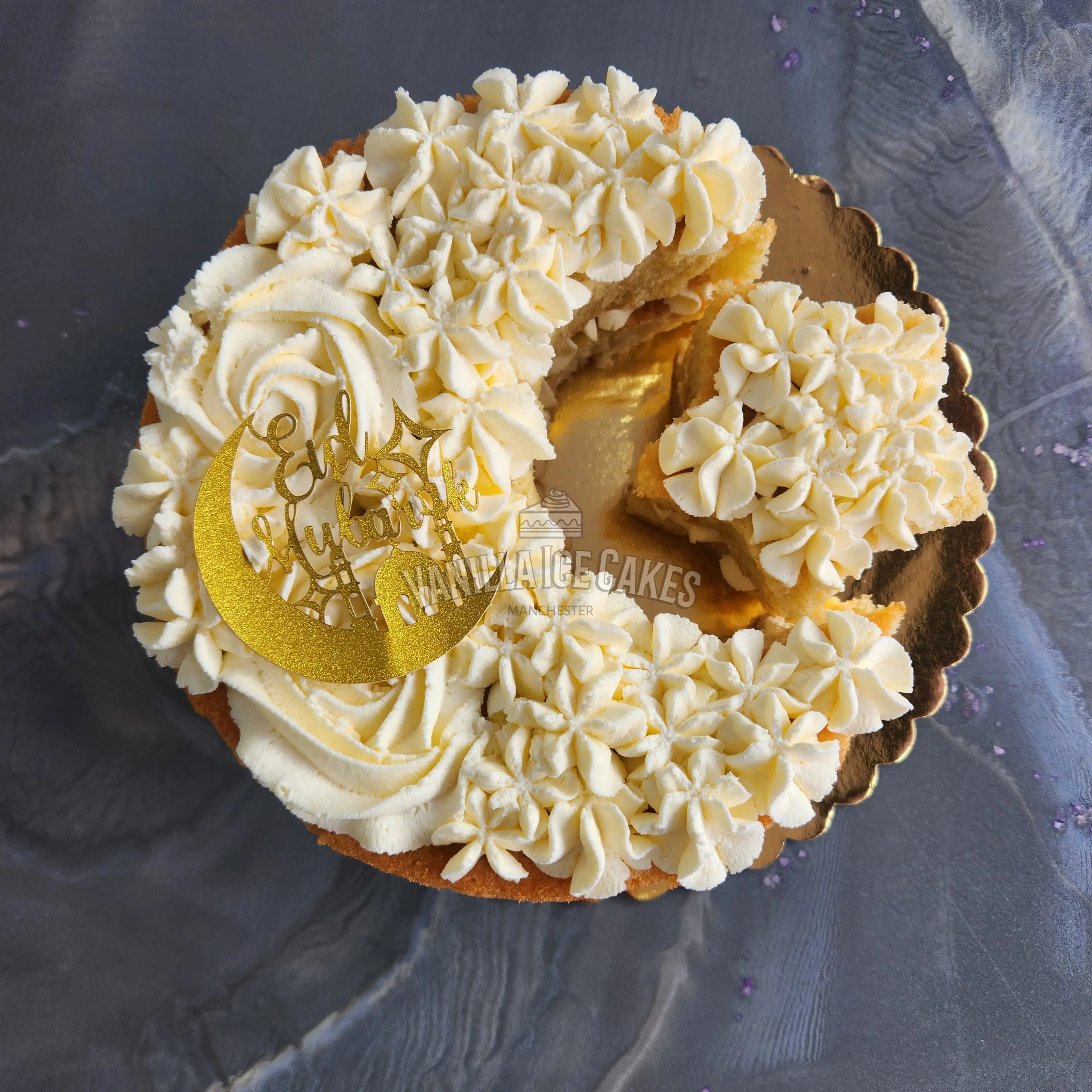 Fresh Cream Eid Mubarak Cake