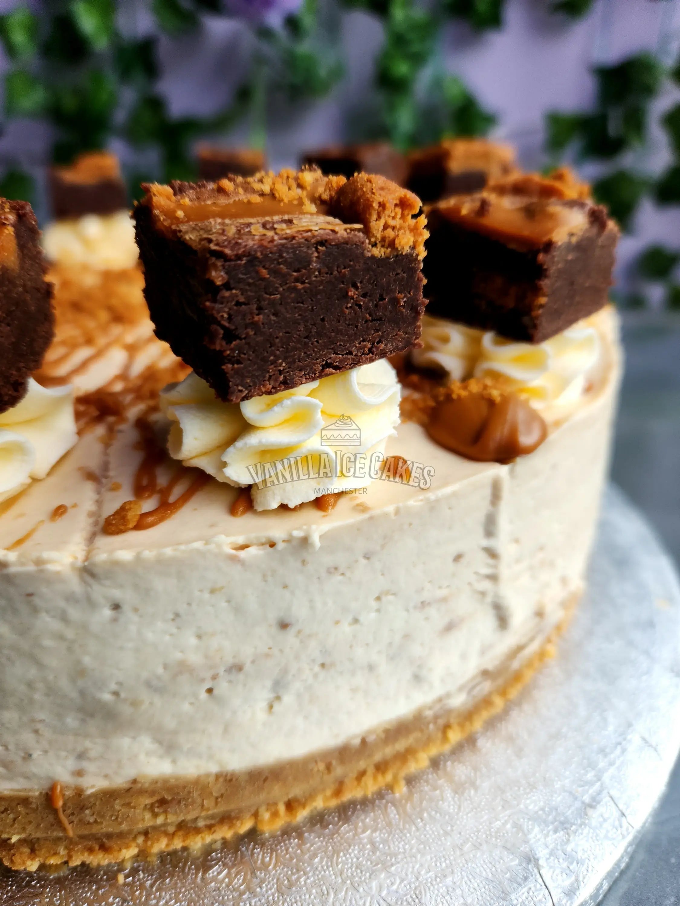 Lotus Biscoff Brownie Cheesecake Slice