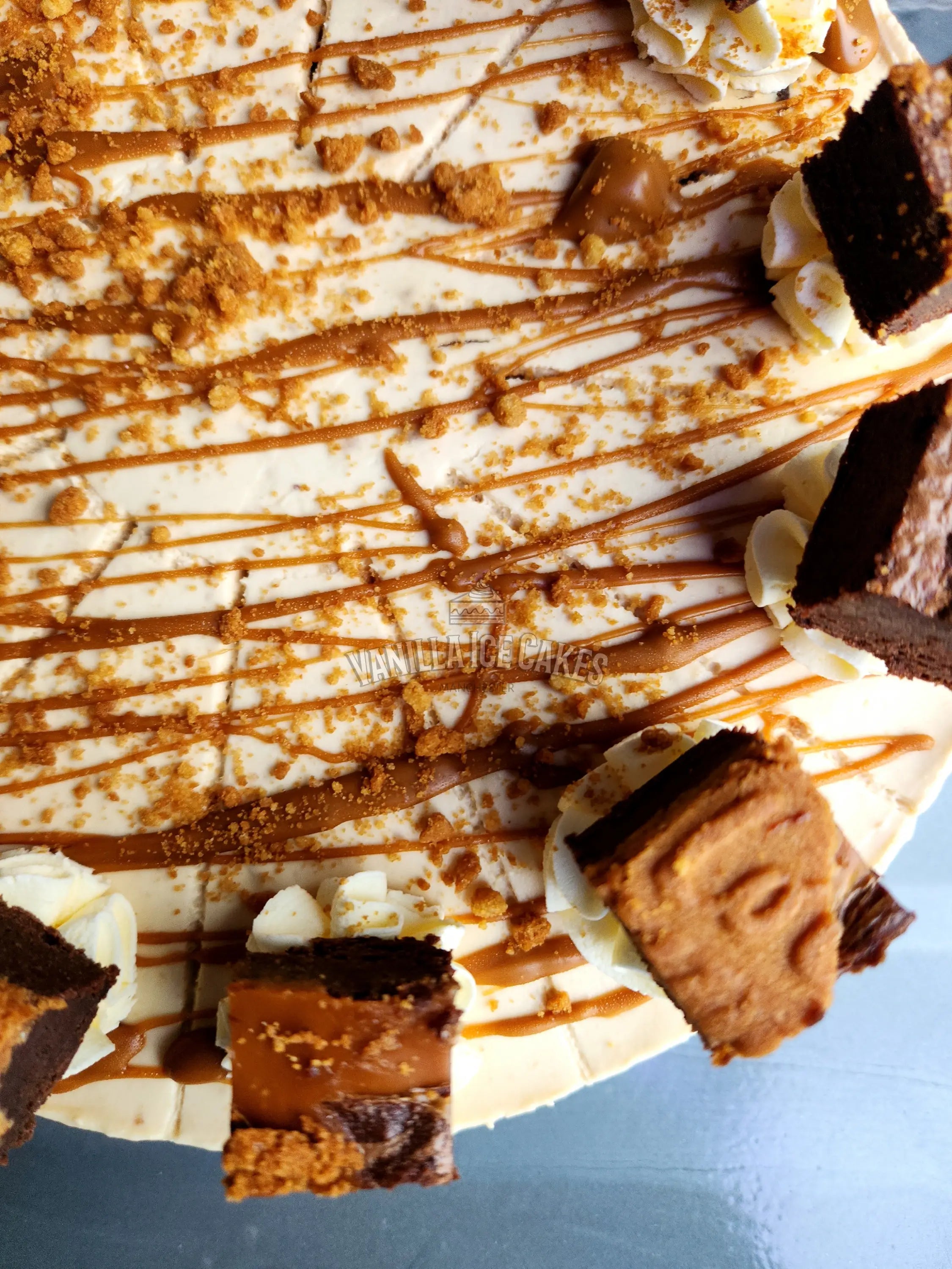 Lotus Biscoff Brownie Cheesecake Slice