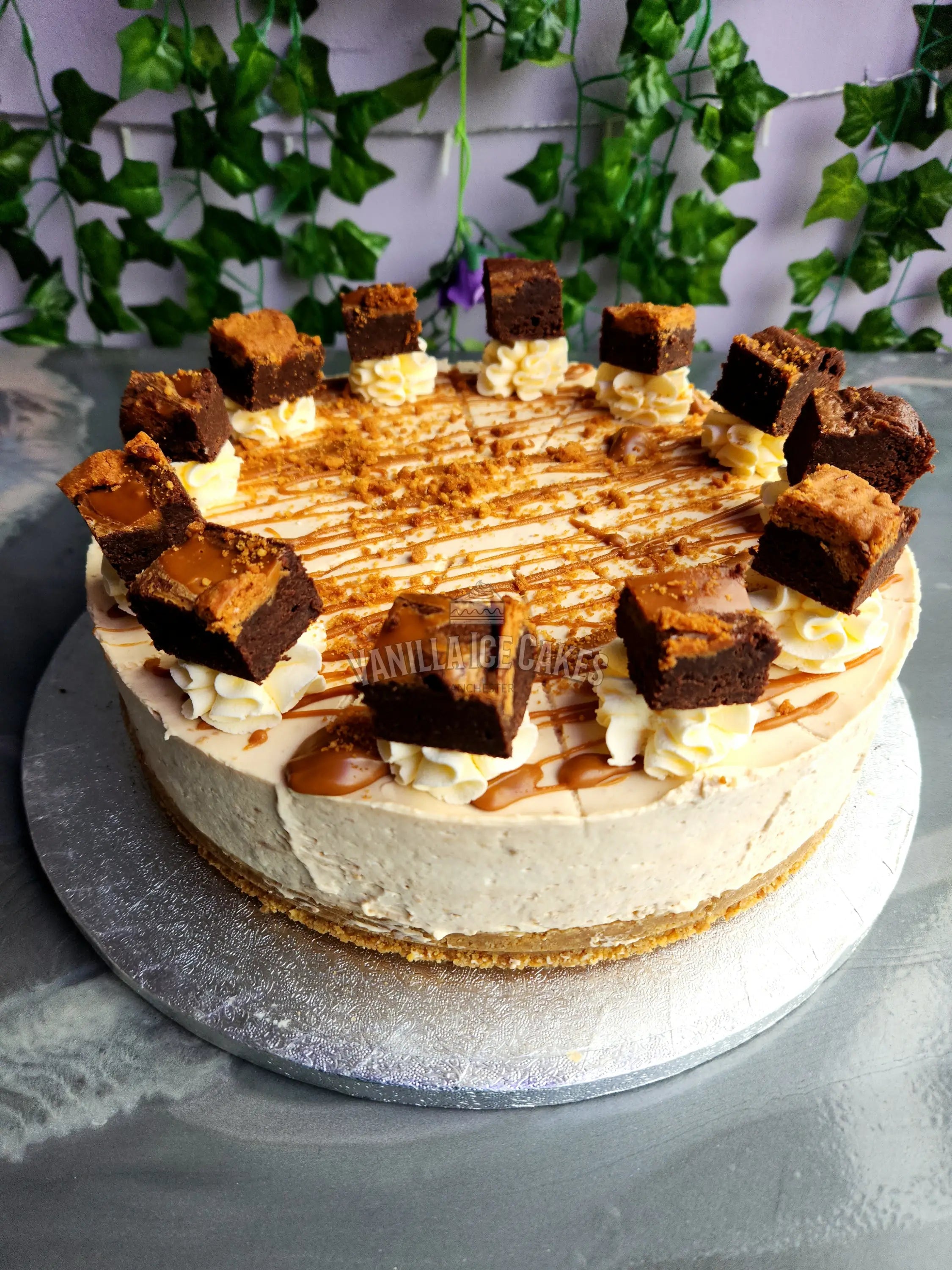 Lotus Biscoff Brownie Cheesecake Slice