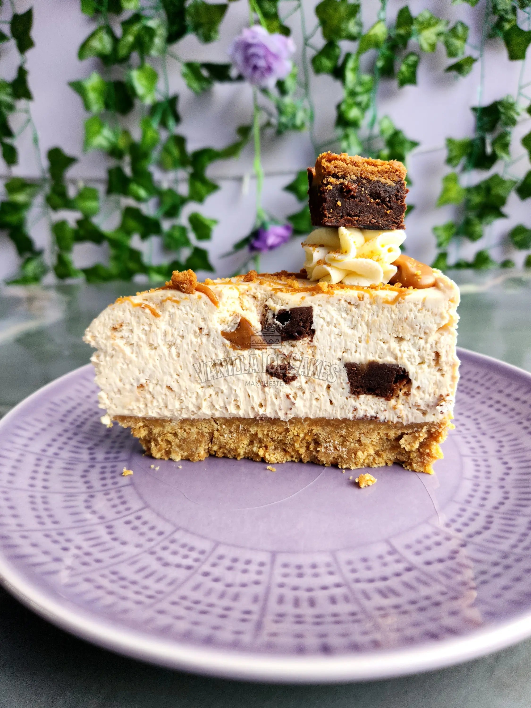 Lotus Biscoff Brownie Cheesecake Slice