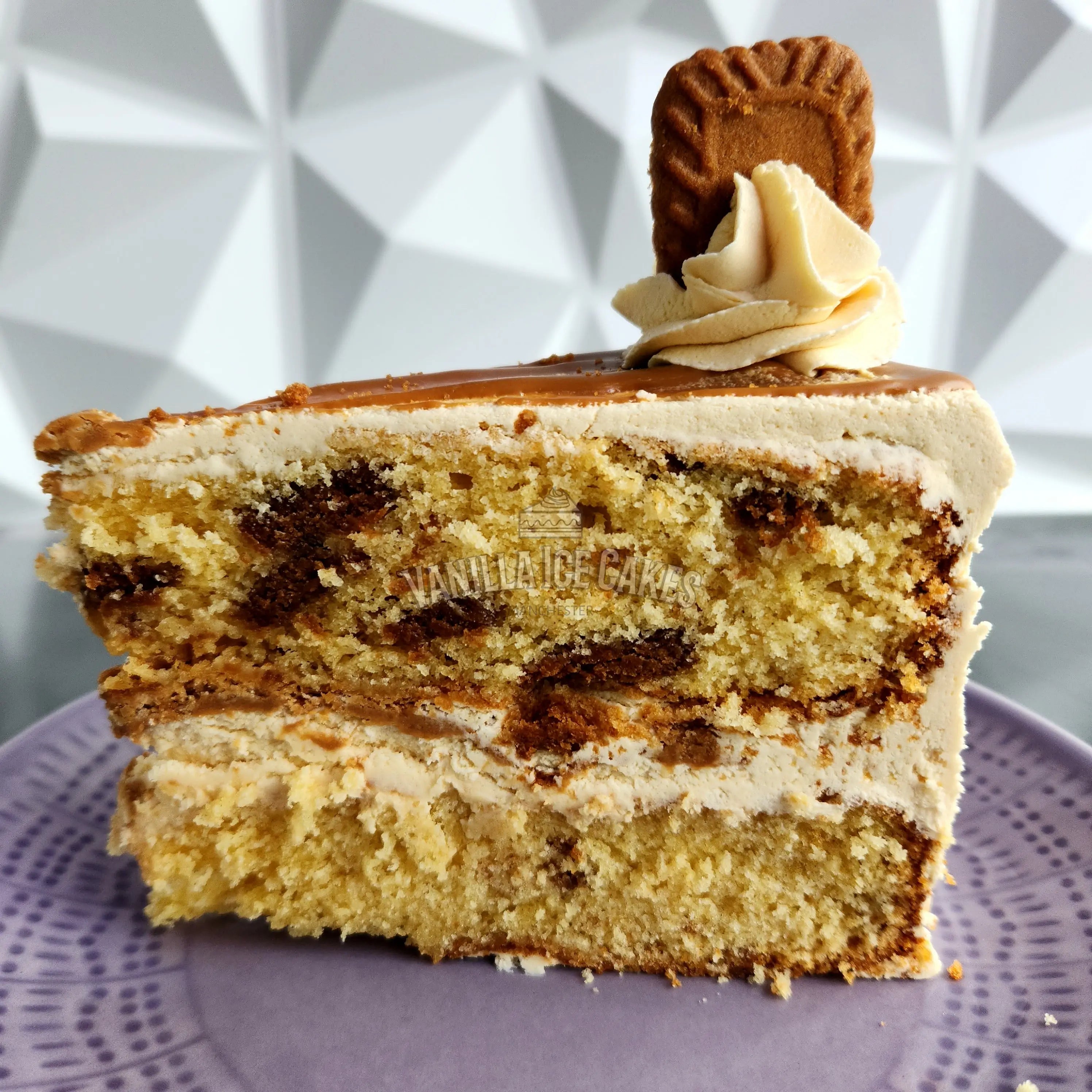 Lotus Biscoff Cake Slice