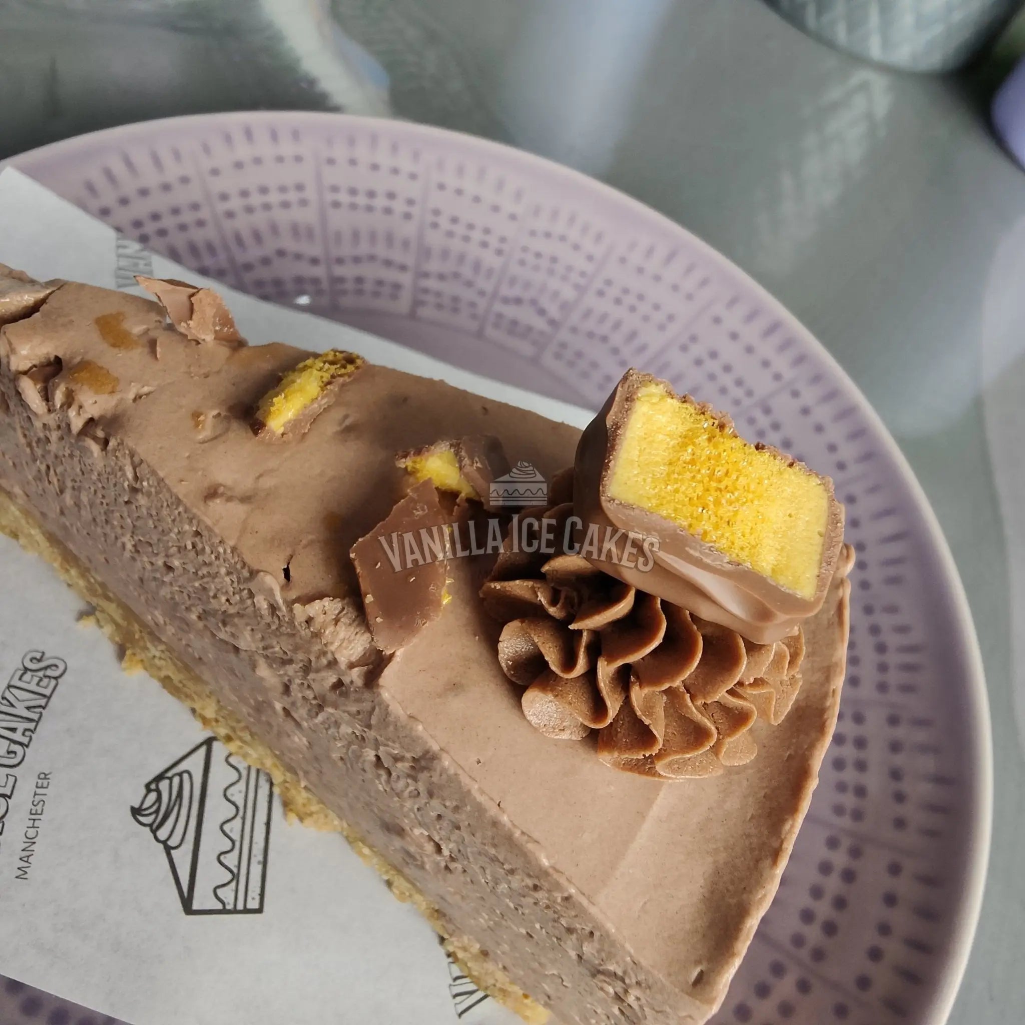 Crunchie Cheesecake Slice