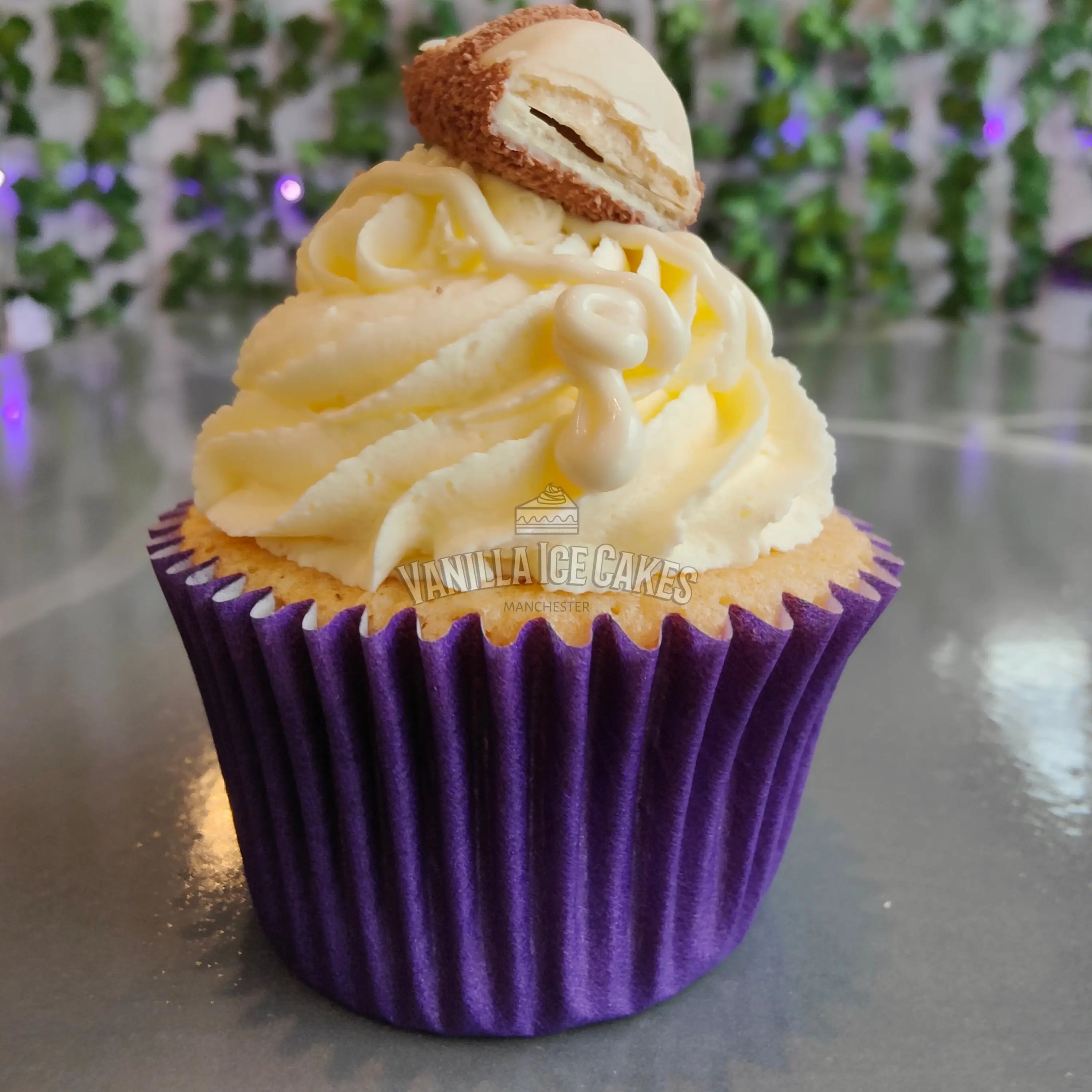 Cupcake Box (6) - Postal Gift Box - 6x Kinder Bueno Cupcakes