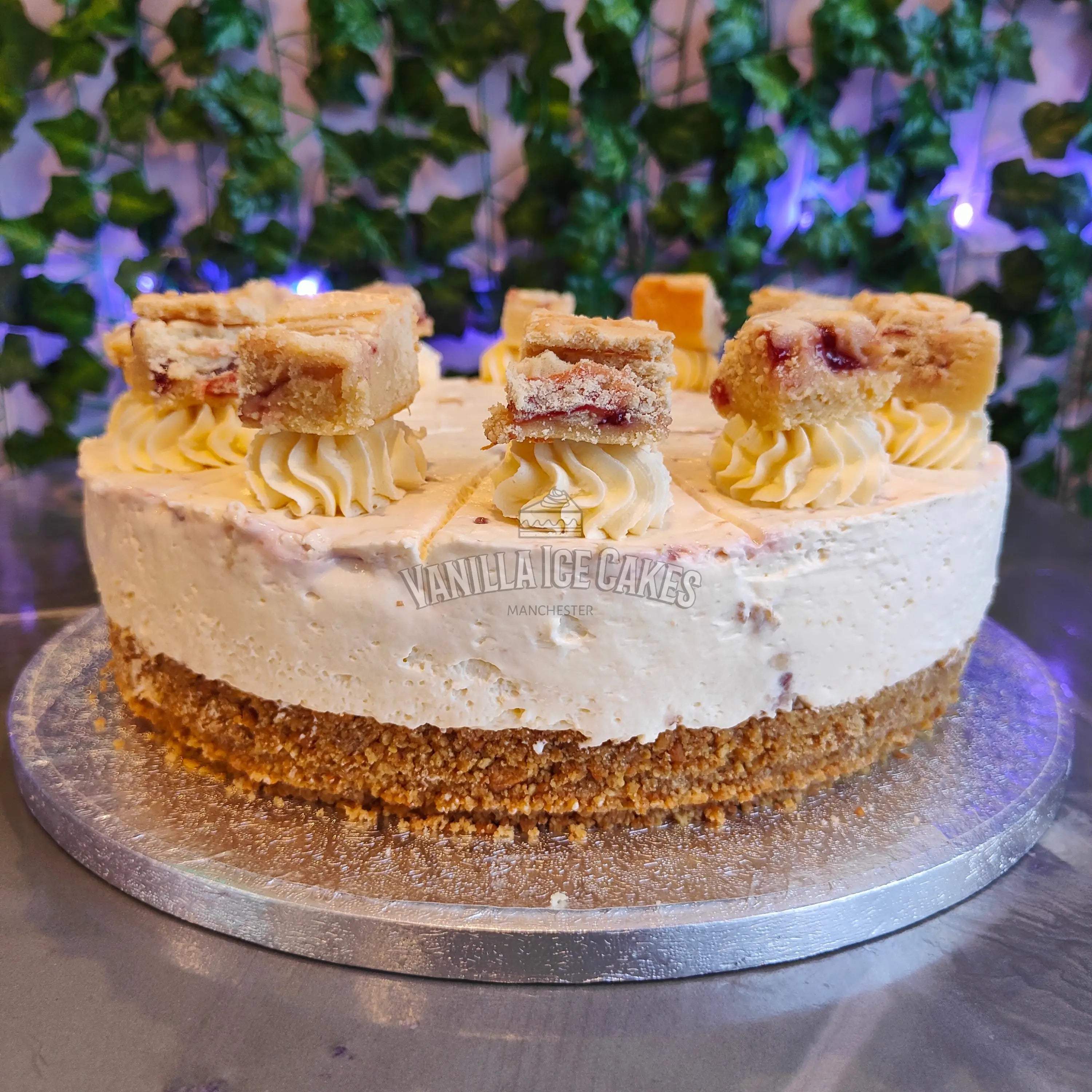 Jammie Dodger Blondie Cheesecake