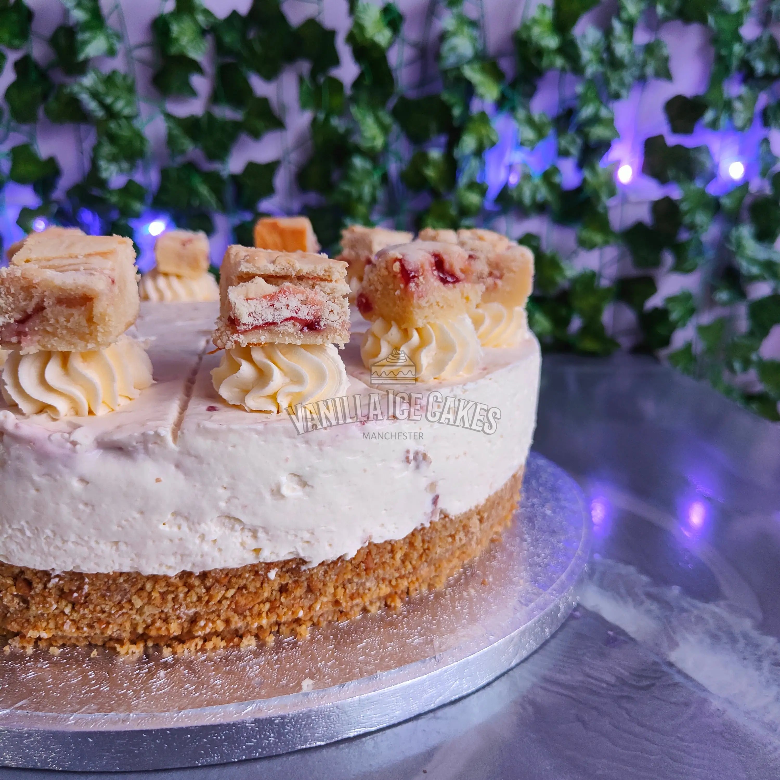 Jammie Dodger Blondie Cheesecake Slice