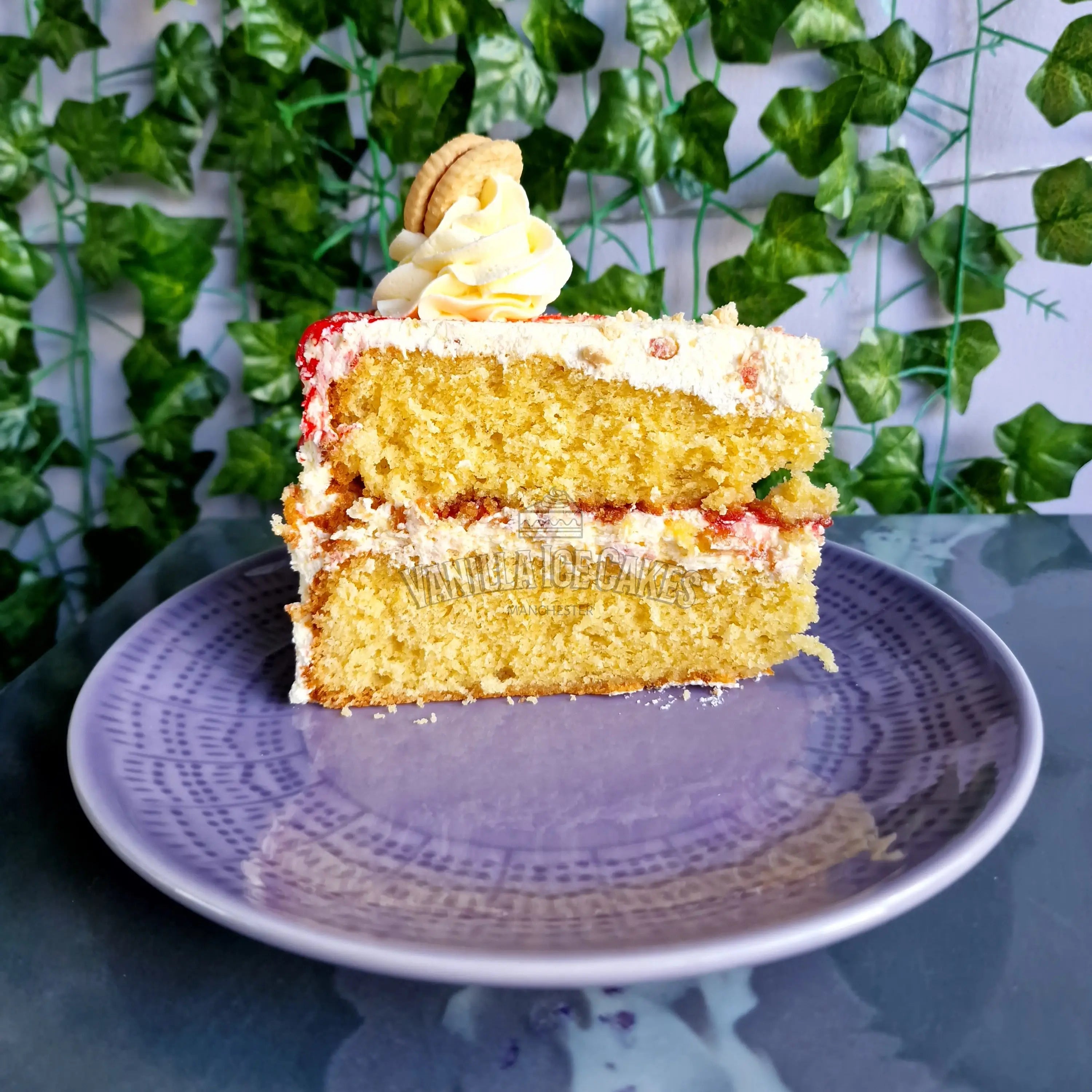 Jammie Dodger Cake Slice