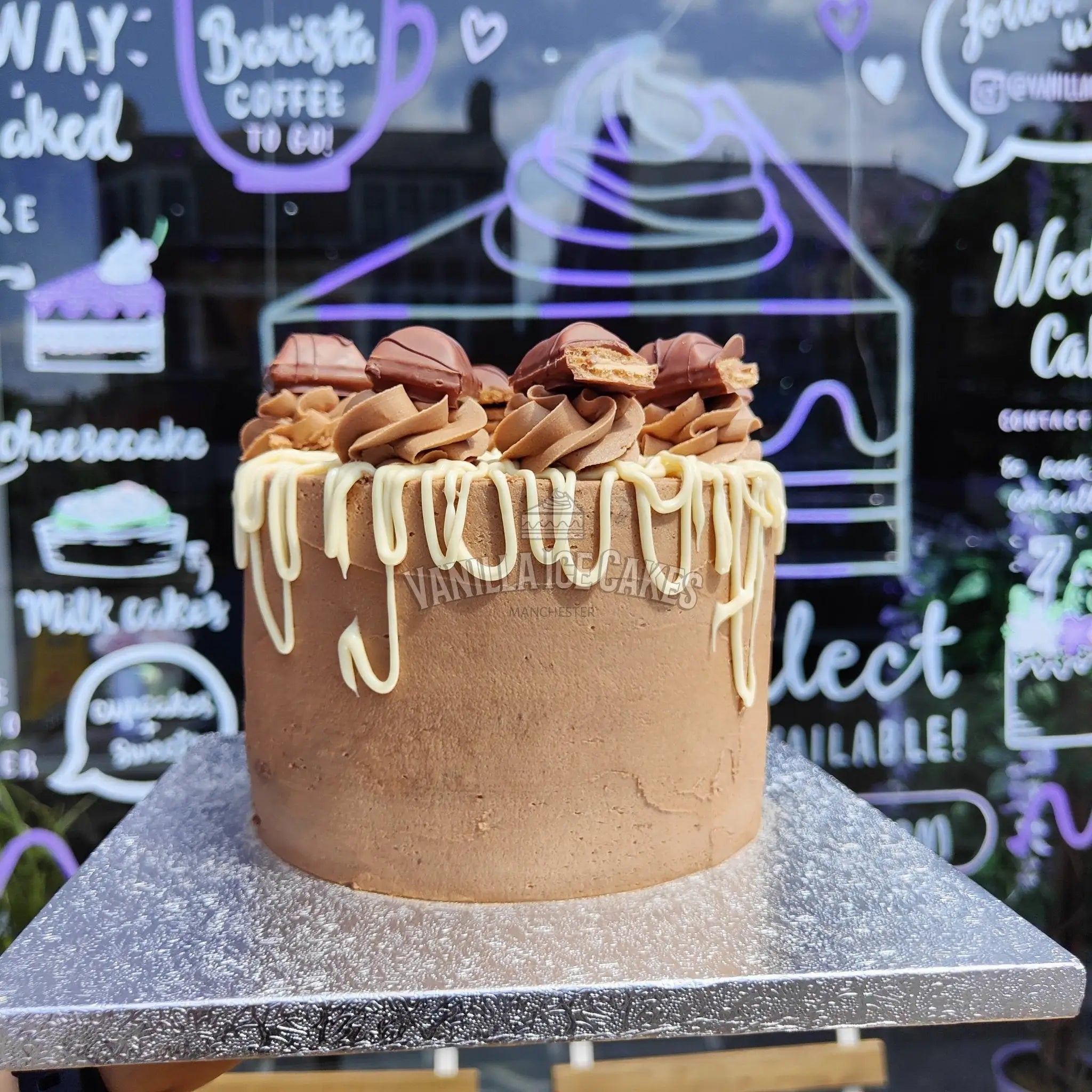 Kinder Bueno Chocolate Celebration Cake