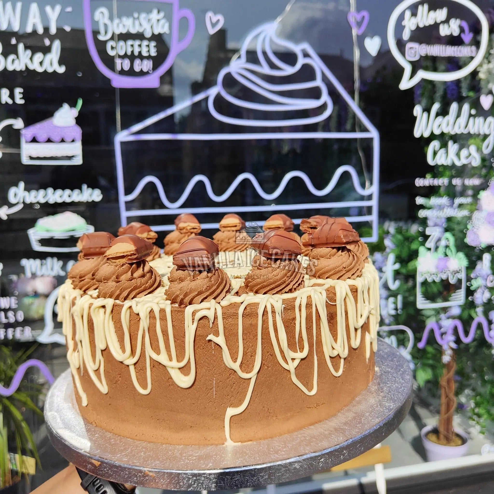 Kinder Bueno Chocolate Celebration Cake