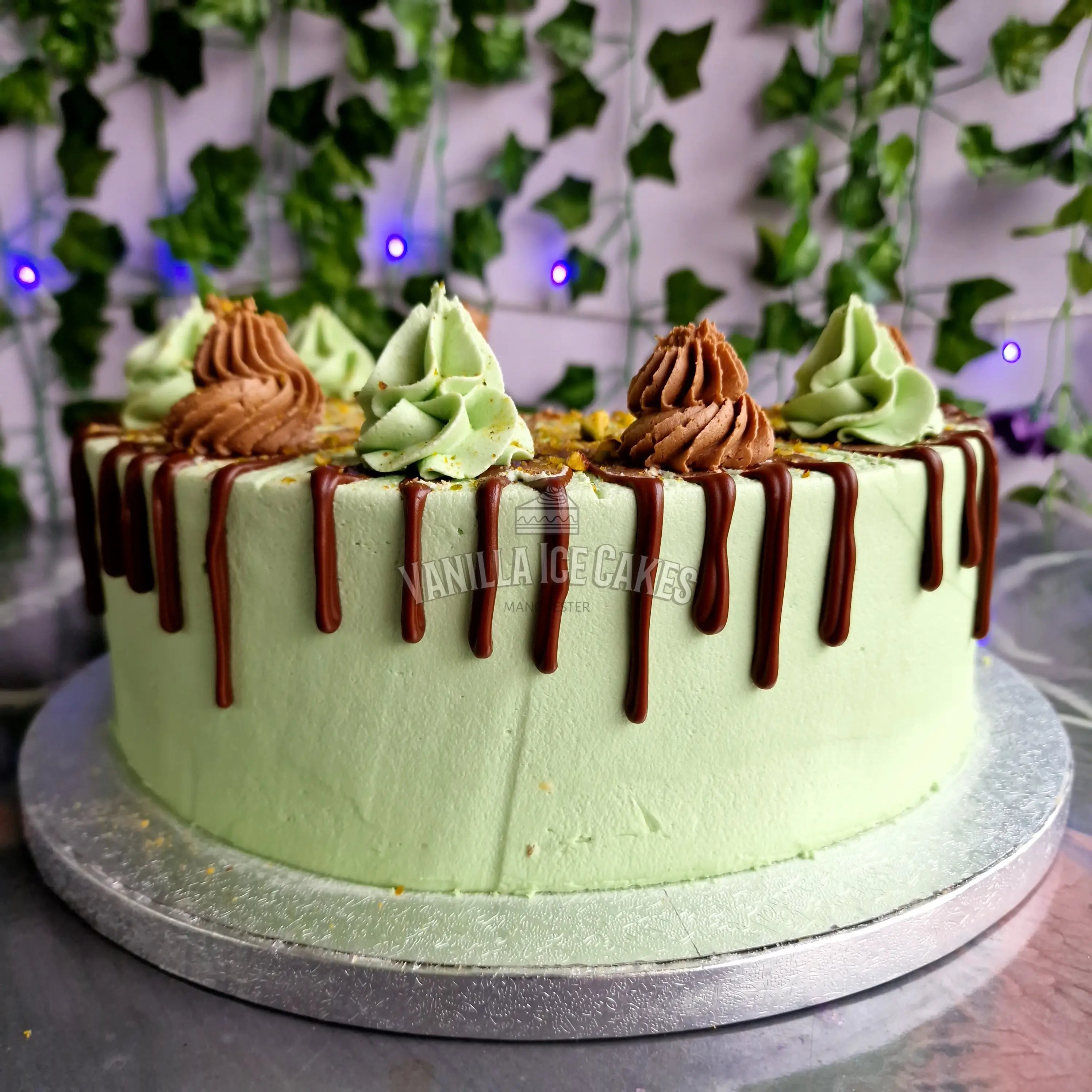 Nutella & Pistachio Cake Slice