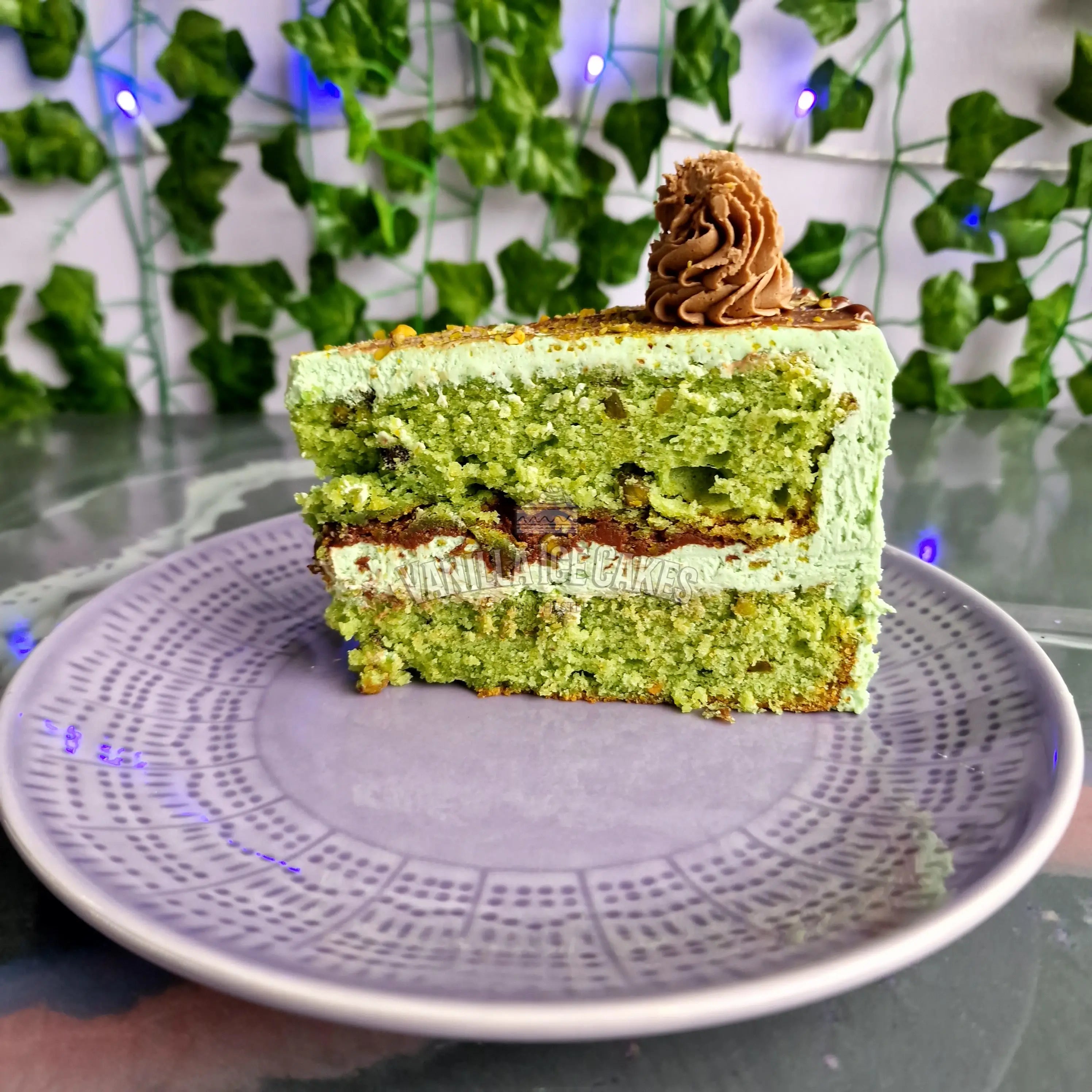 Nutella & Pistachio Cake Slice