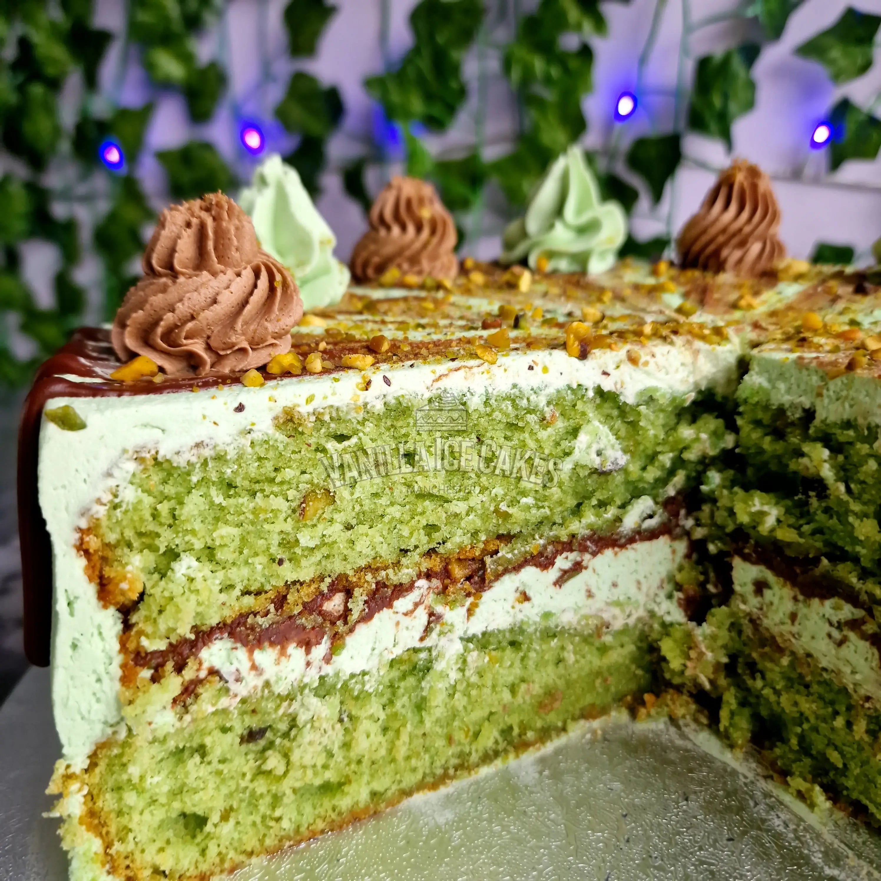 Nutella & Pistachio Cake Slice