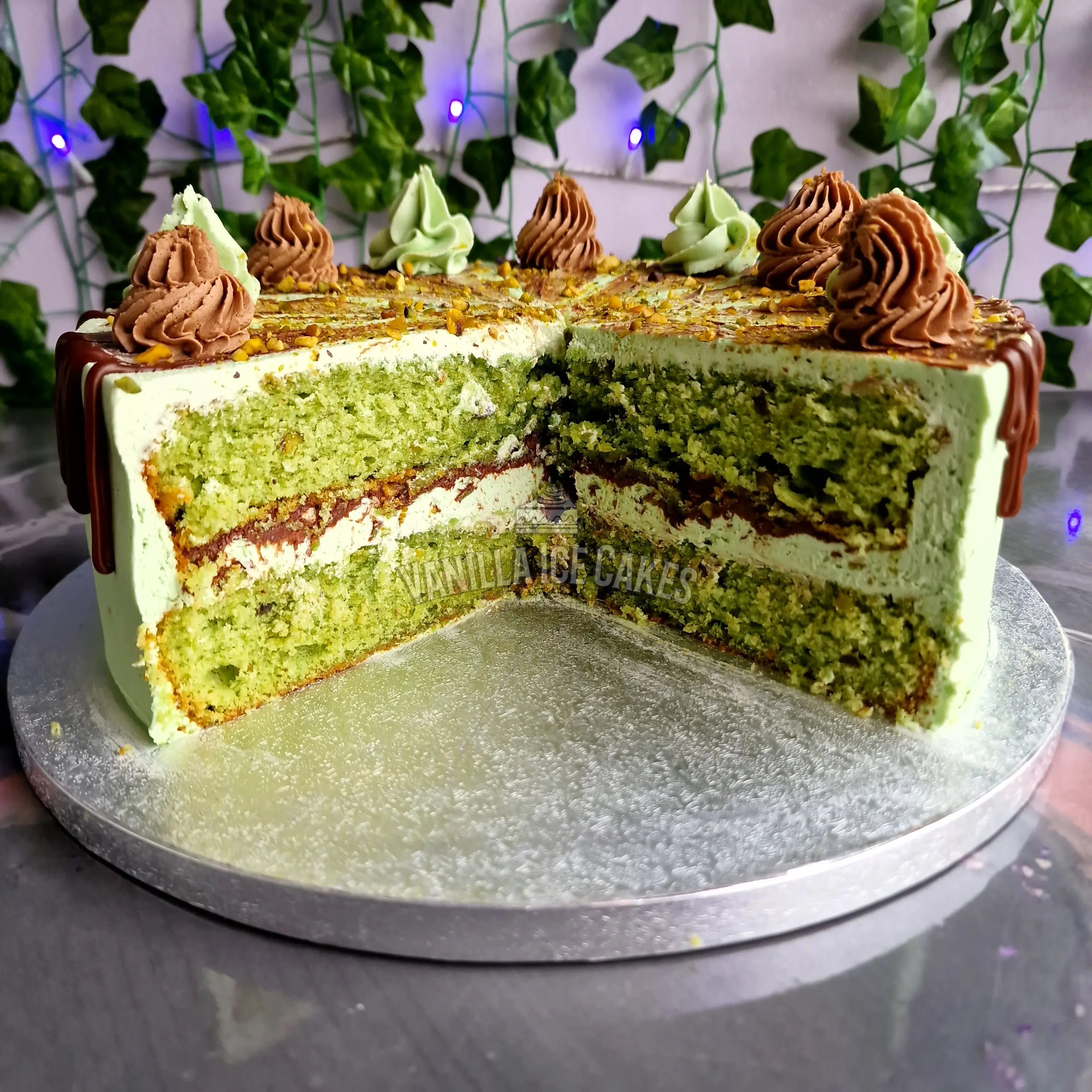 Nutella & Pistachio Cake Slice