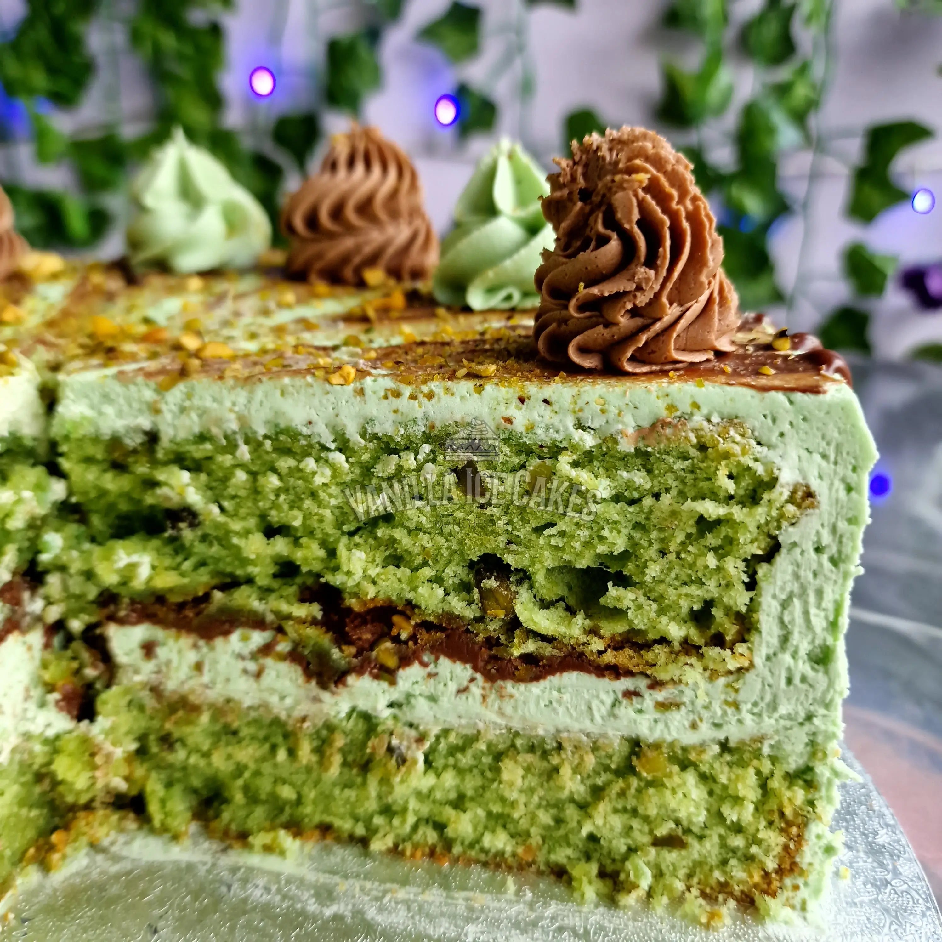 Nutella & Pistachio Cake Slice