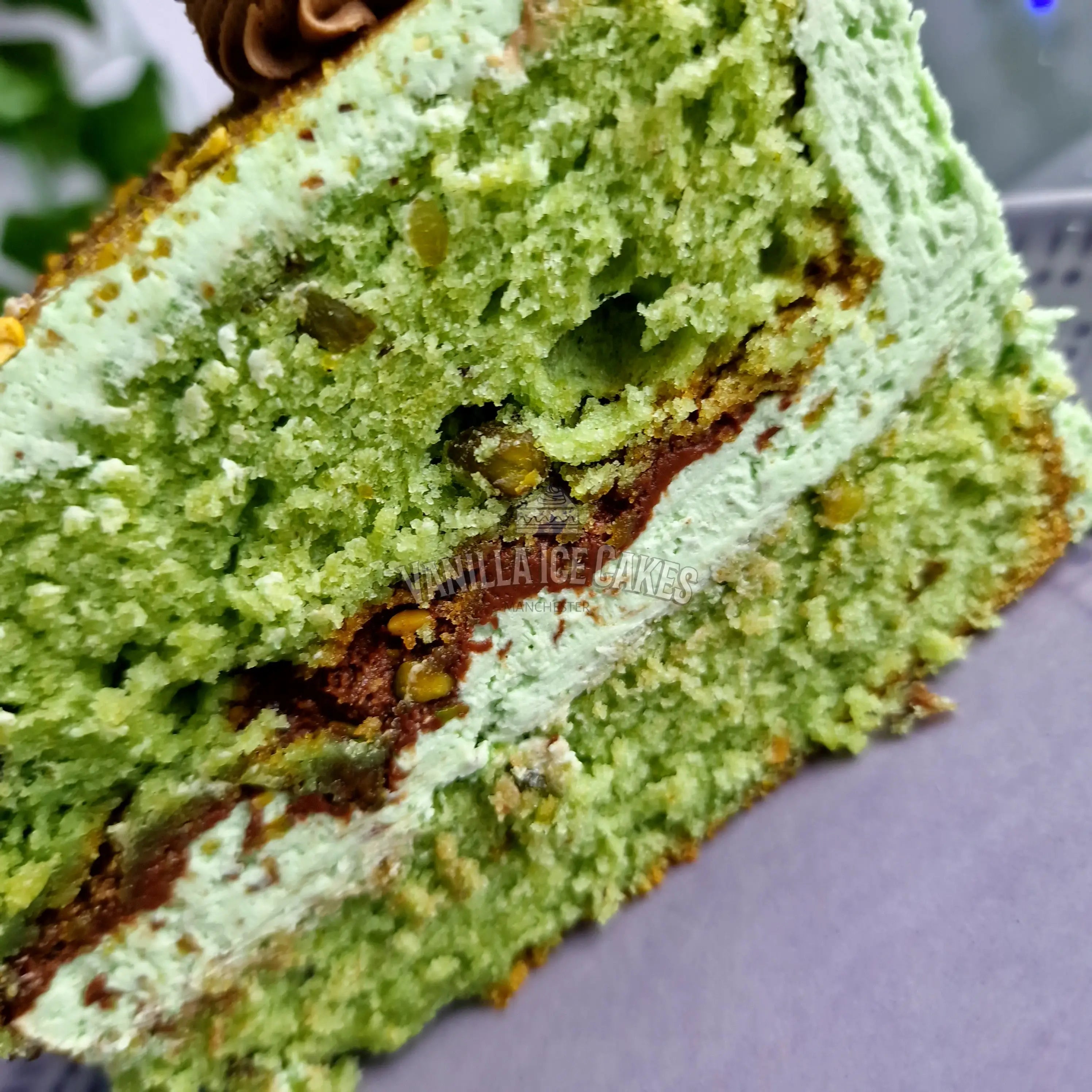 Nutella & Pistachio Cake Slice