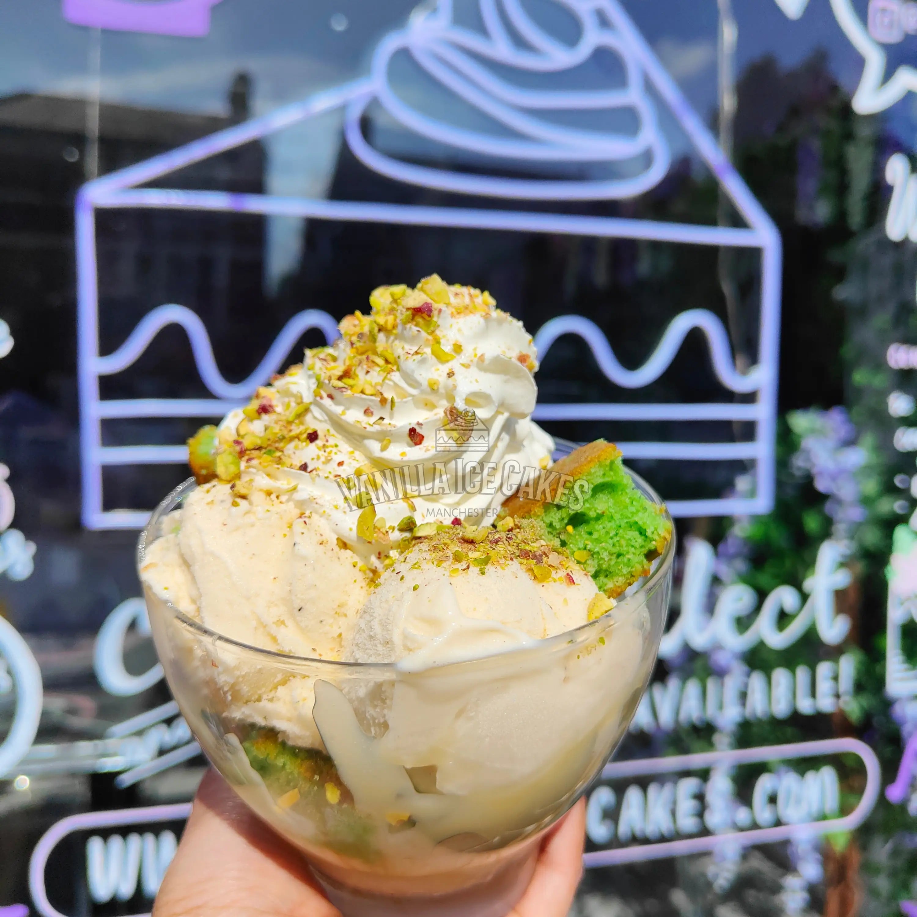 Pistachio - Cake Sundae