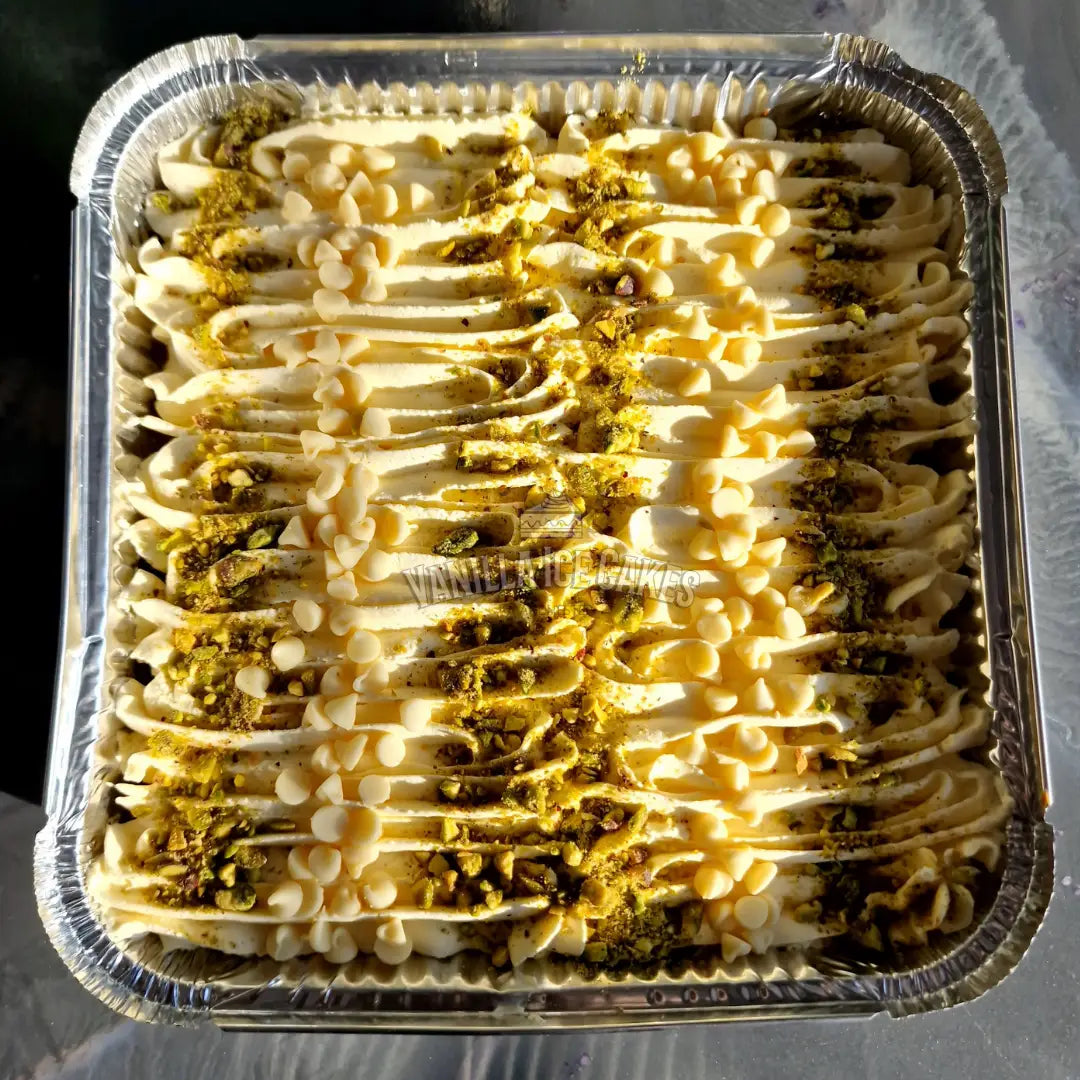 Pistachio & White Chocolate Milk Cake Tray