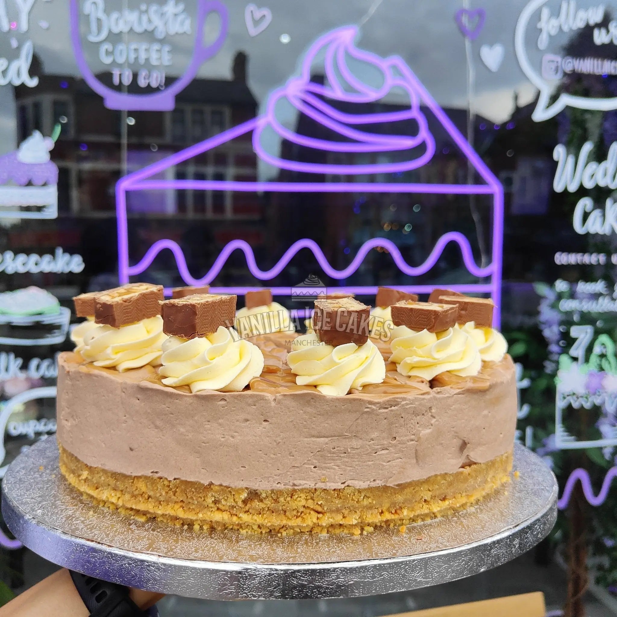 Snickers Cheesecake