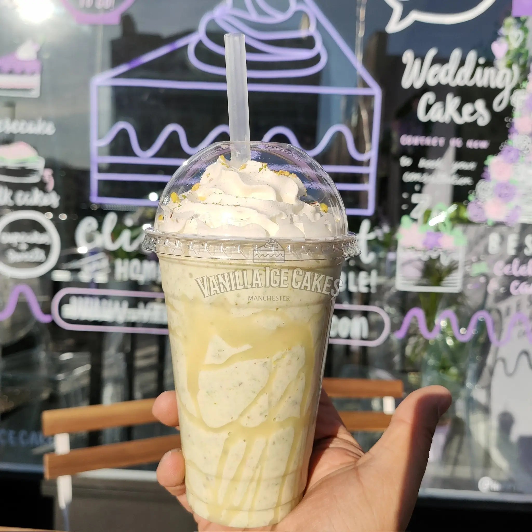 White Chocolate & Pistachio Cake Shake