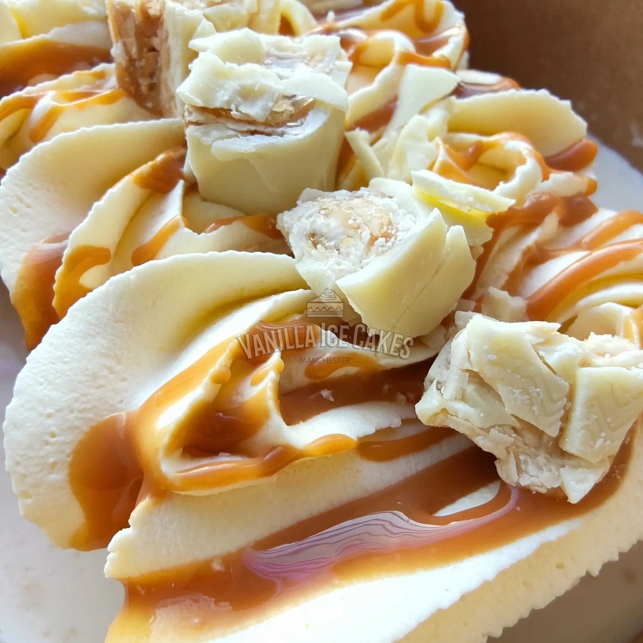 White Snickers Milk Cake (Limited Edition)