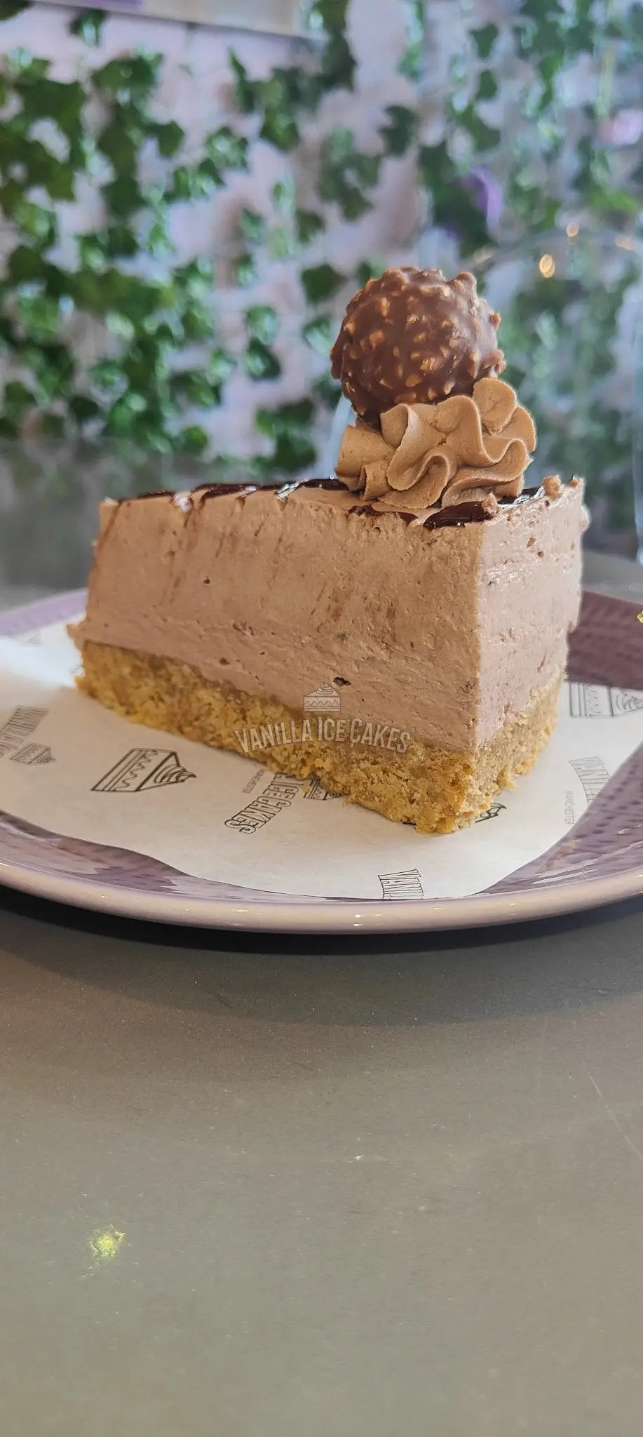 Ferrero Rocher Cheesecake Slice